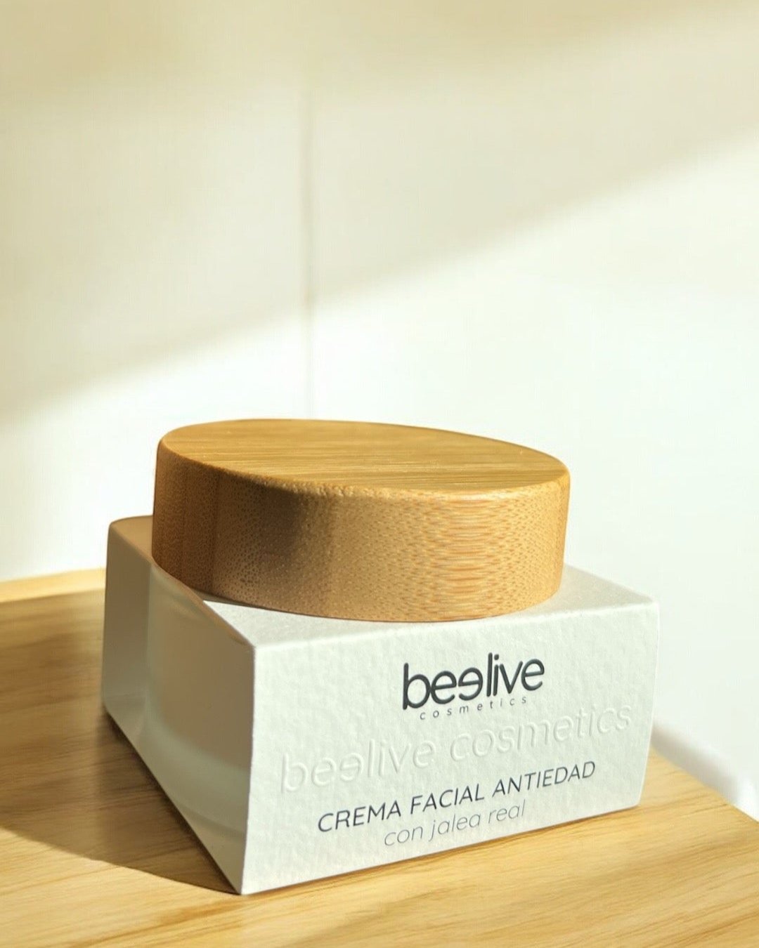 Rutina Esencial Antiedad Leche limpiadora + Crema Antiedad