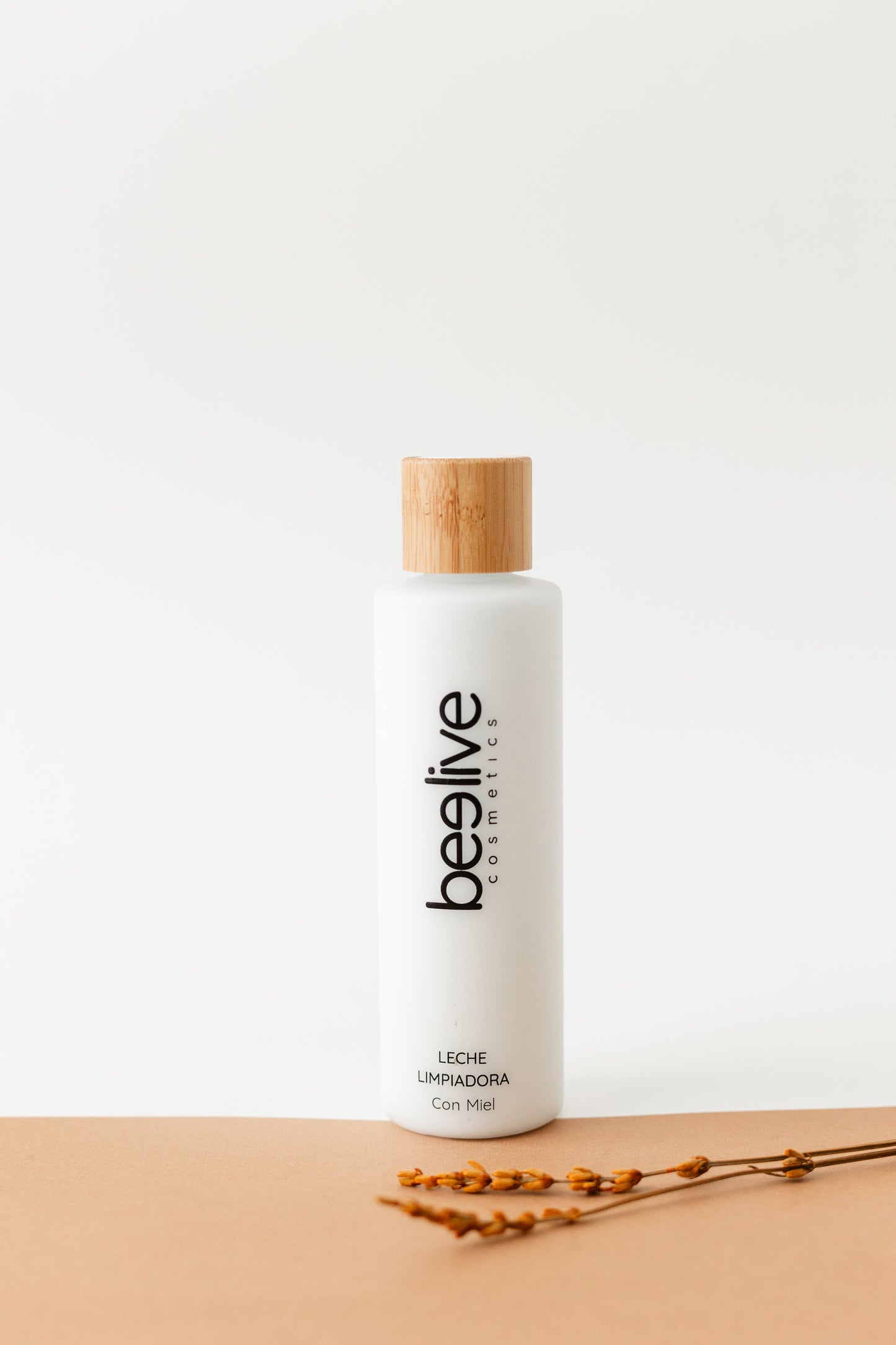 Leche limpiadora con miel